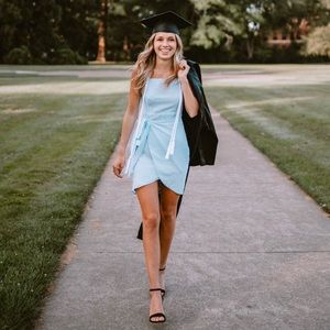 Meet your Posher, Julia